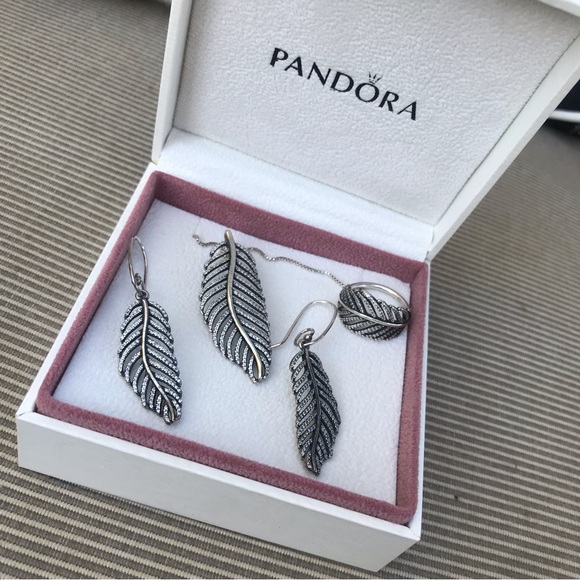 Pandora Feather Jewelry Set Necklace Earrings and Size 7 Ring - Picture 10 of 10